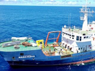 Dispositivos de aguas profundas escuchan terremotos y barcos que explotan
