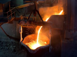 La fundición de cobre de $3 mil millones de Freeport Indonesia se completará a fines de 2023