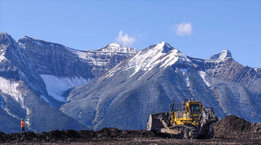 Teck dijo que planearía una escisión del carbón para centrarse en los metales