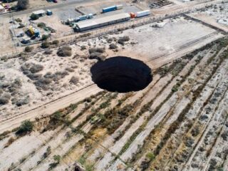 Minera Ojos del Salado dice que sellará socavón en Tierra Amarilla y está en vías de controlar agua infiltrada