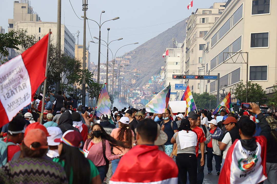 Perú liberará cobre varado con barricadas en gran parte despejadas