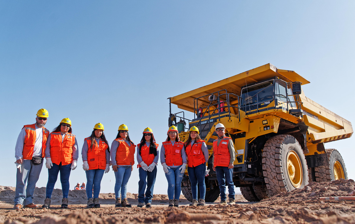 SQM alcanza meta de participación femenina y asume nuevos desafíos a 2025