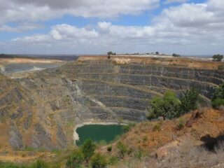 Australia ve exportaciones de litio igualando carbón térmico para 2028