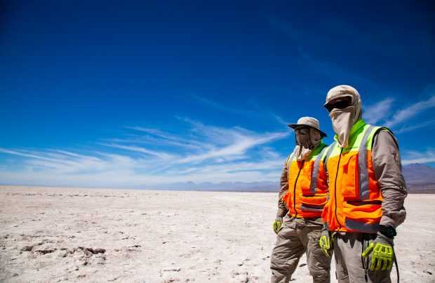 SQM y Albemarle asisten al Congreso a exponer sobre situación del litio en Chile