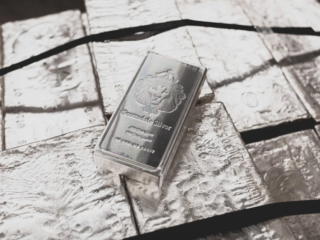 Demanda récord empuja a la plata a una nueva era de déficit, dice Silver Institute
