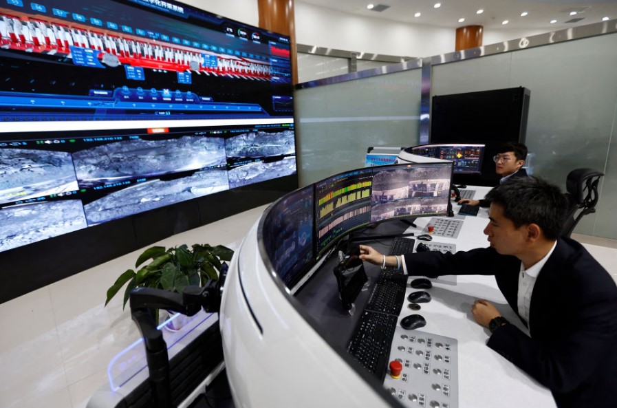 China automatiza minas para mejorar seguridad a medida que crece producción de carbón