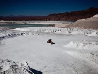 SQM sopesa decisiones difíciles en Chile en medio de liquidación de acciones por US$3.700mn