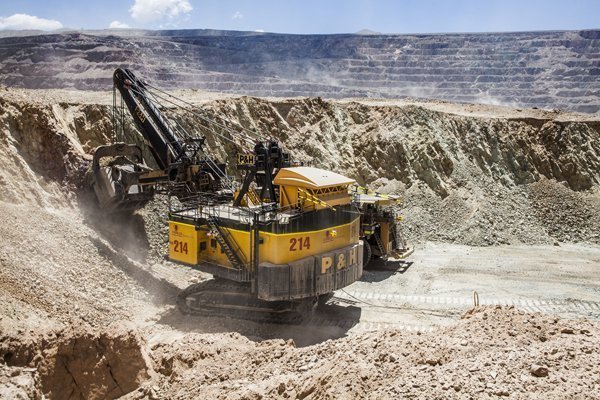 Minera australiana BHP revisa a la baja su proyección para la producción de Escondida