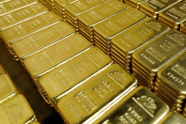 El oro ronda los US$ 2 mil y cada vez se aproxima más a su máximo histórico