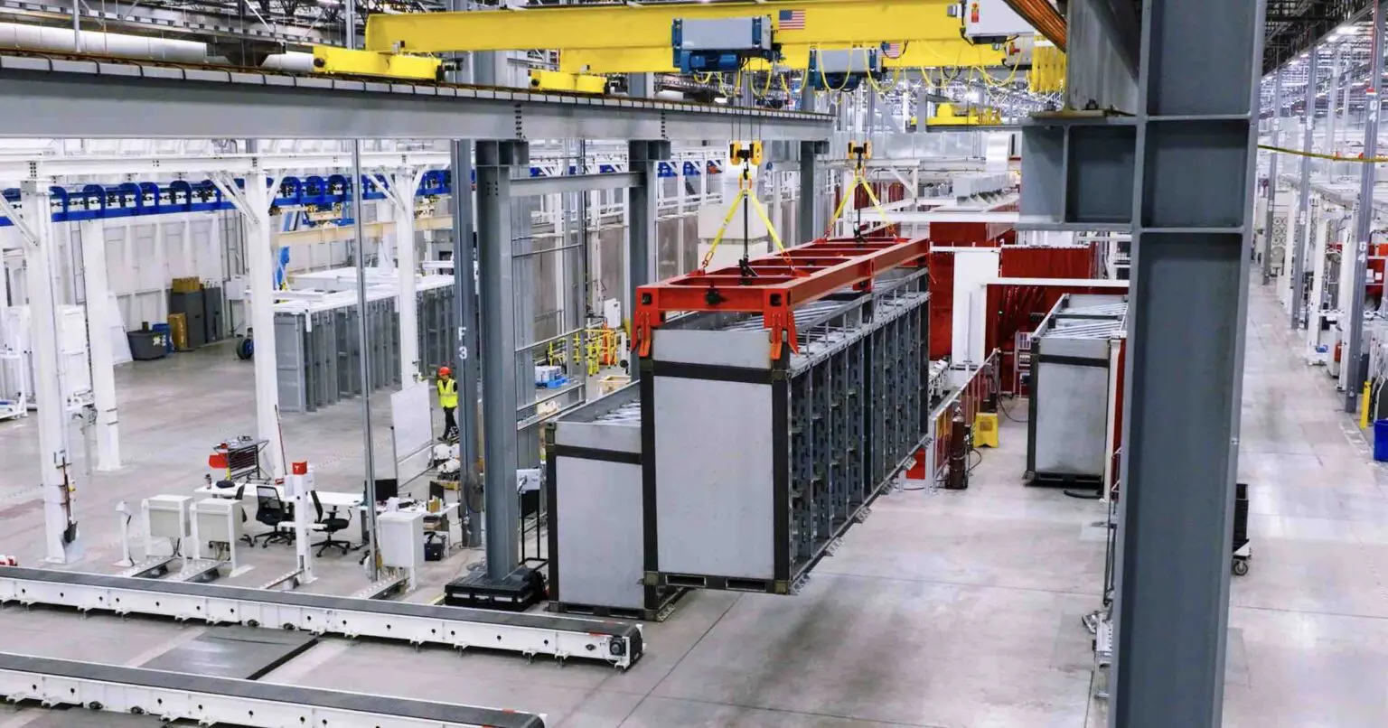 Tesla planea «muchas más» fábricas Megapack a medida que las ventas de baterías de red se cuadriplican