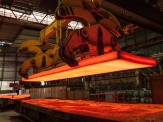 El precio del mineral de hierro extiende la caída a medida que la demanda de China se desploma