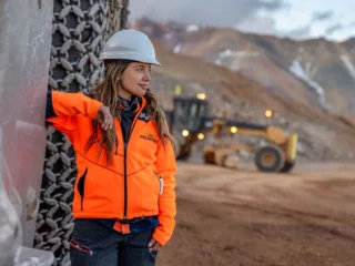 Caen ganancias del primer trimestre de Barrick Gold por menores ventas