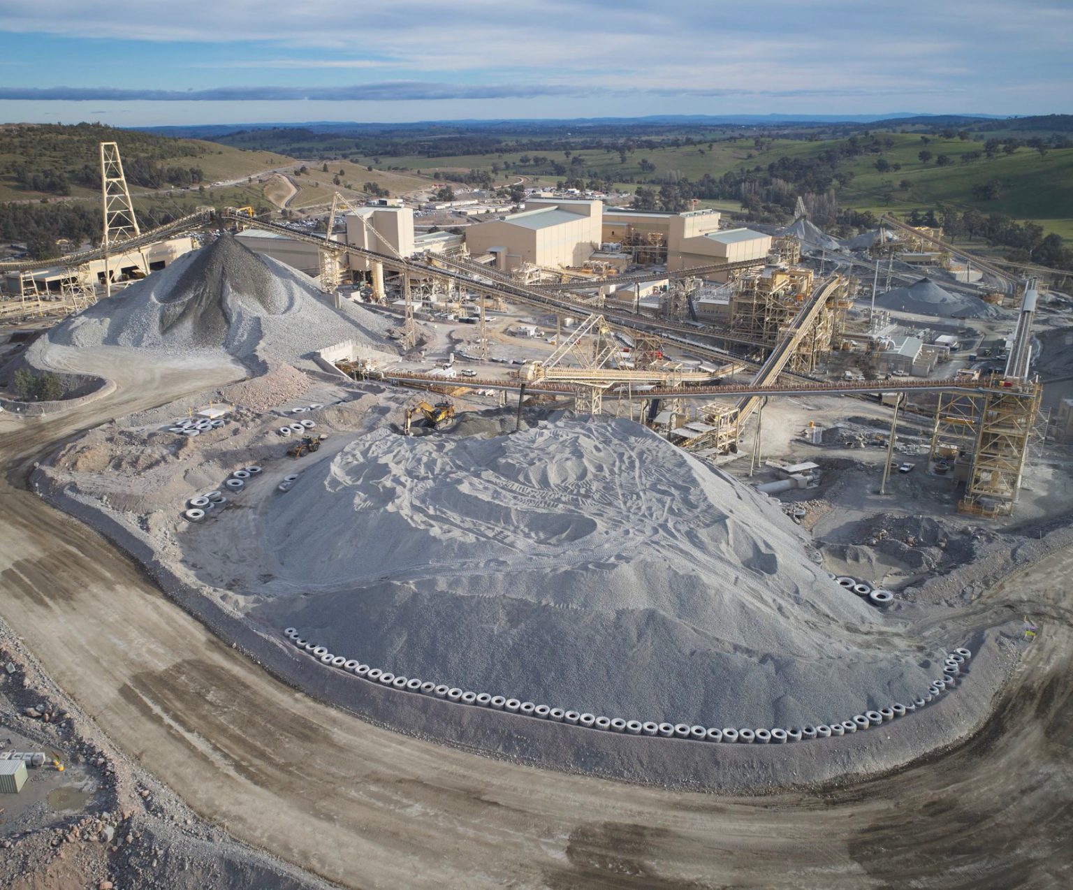 Mina de oro Newcrest enfrenta investigación por contaminación de polvo en Australia