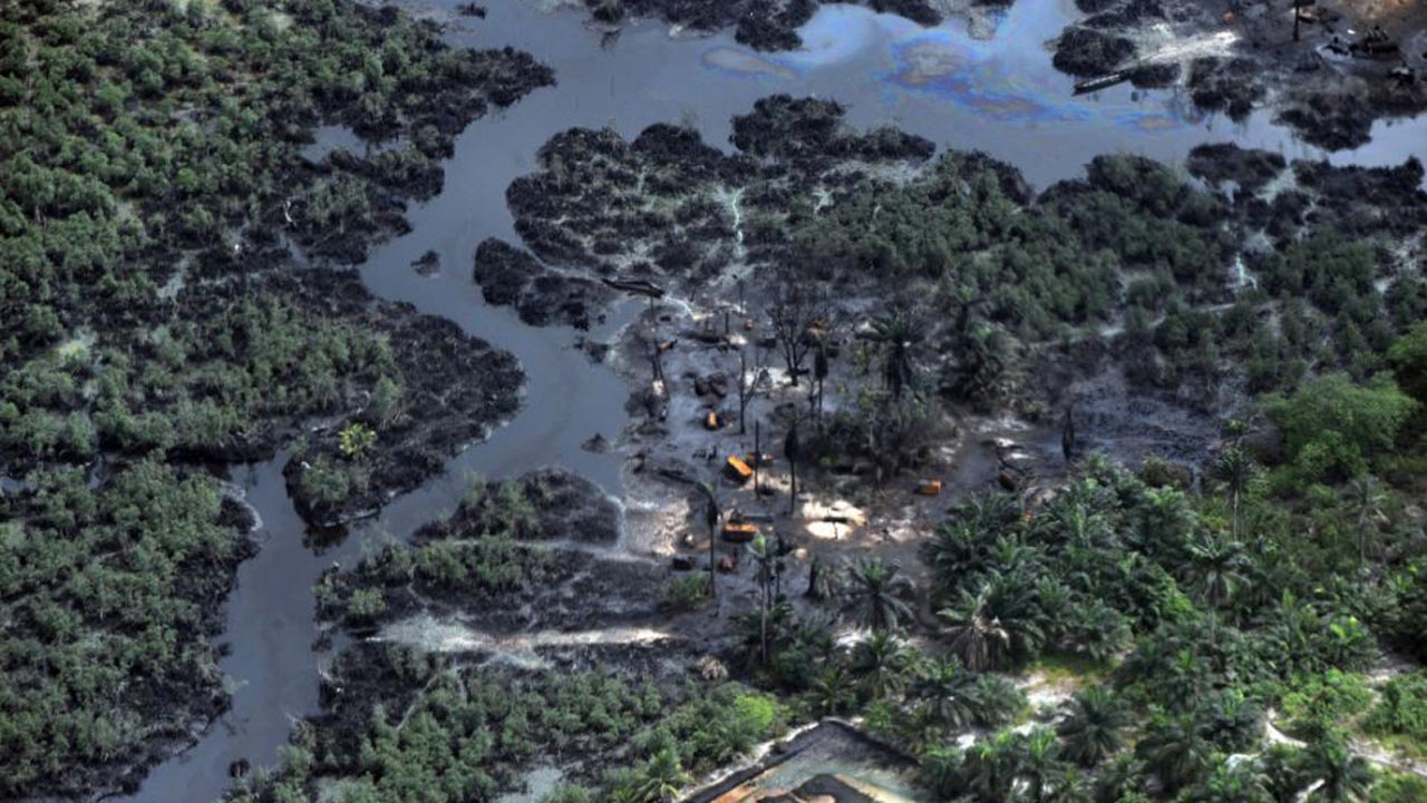 $12.000 millones de dólares necesitará Nigeria para limpiar los derrames de petróleo de Shell
