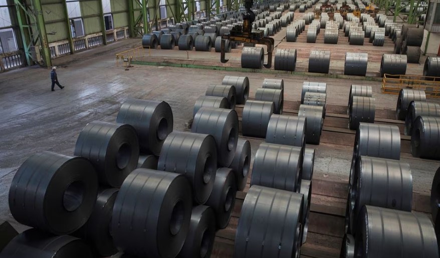 Precios del acero en China tocan mínimos de tres años por problemas de demanda