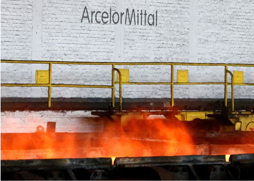ArcelorMittal supera expectativas de beneficios por mayor demanda de acero