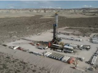 Argentina: Paro petrolero total en yacimiento Vaca Muerta: gremios reclaman por operario que perdió un brazo