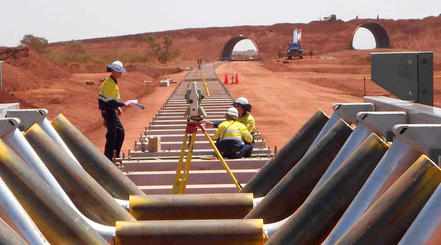 Principal fondo de acciones apuesta a que BHP y Rio Tinto superarán la caída del mineral de hierro