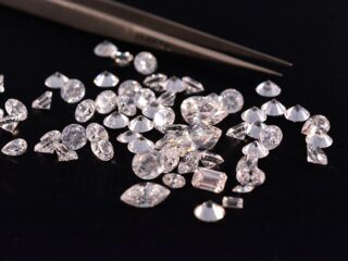 Botswana persiste en demanda de mayor porcentaje de diamantes en bruto en alianza con De Beers