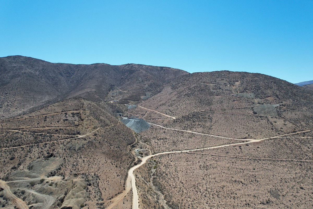 Altiplano Metals firma acuerdo de opción para adquirir mina de Cu-Au Santa Beatriz