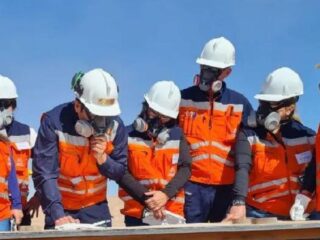 AMSA busca personal para sus faenas, revisa aquí las ofertas laborales