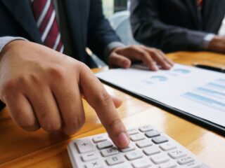 Servicio de Impuestos Internos busca trabajadores: Estas son las ofertas disponibles