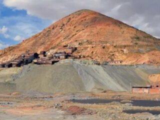 Preocupación en la pequeña minería por alza en las patentes