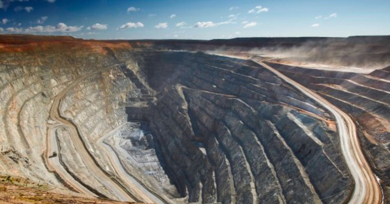Proyectos de inversión de la gran minería tardan 4,3 años más de lo planeado y su costo aumenta 65%