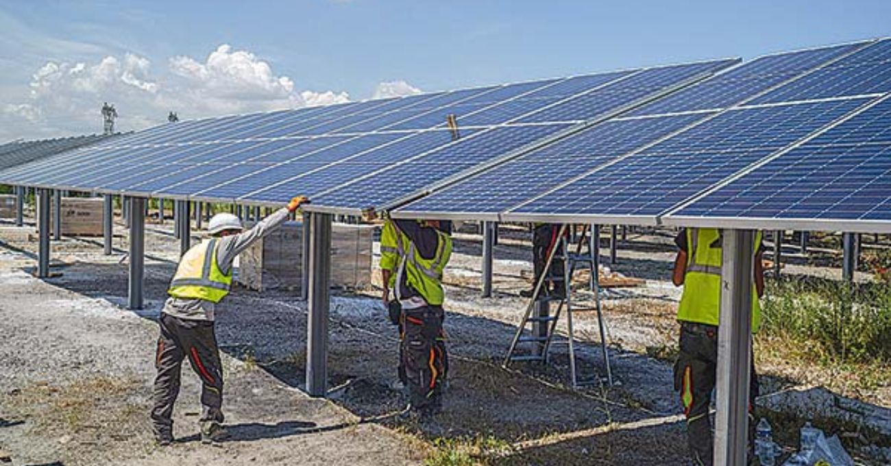 Brookfield se suma a BlackRock entre la firmas que apuestan fuertemente por pequeñas plantas solares en Chile