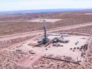 “Argentina debe acelerar su producción de gas antes de que las renovables la dejen atrás”, dice embajador en Chile