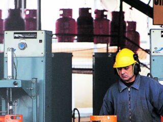 Mercado del gas licuado: informe encargado por la Comisión Nacional de Energía se contrapone al análisis de la FNE