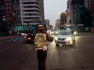 Restricción vehicular, jueves 22 de junio en Santiago: cuáles autos no pueden circular
