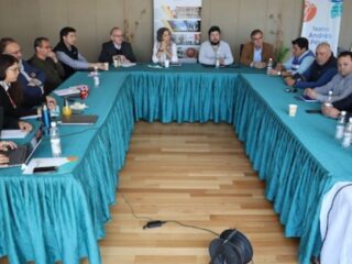 Codelco, Techint E&C, Aguas Horizonte y Municipalidad realizaron encuentros para promover participación de proveedores locales