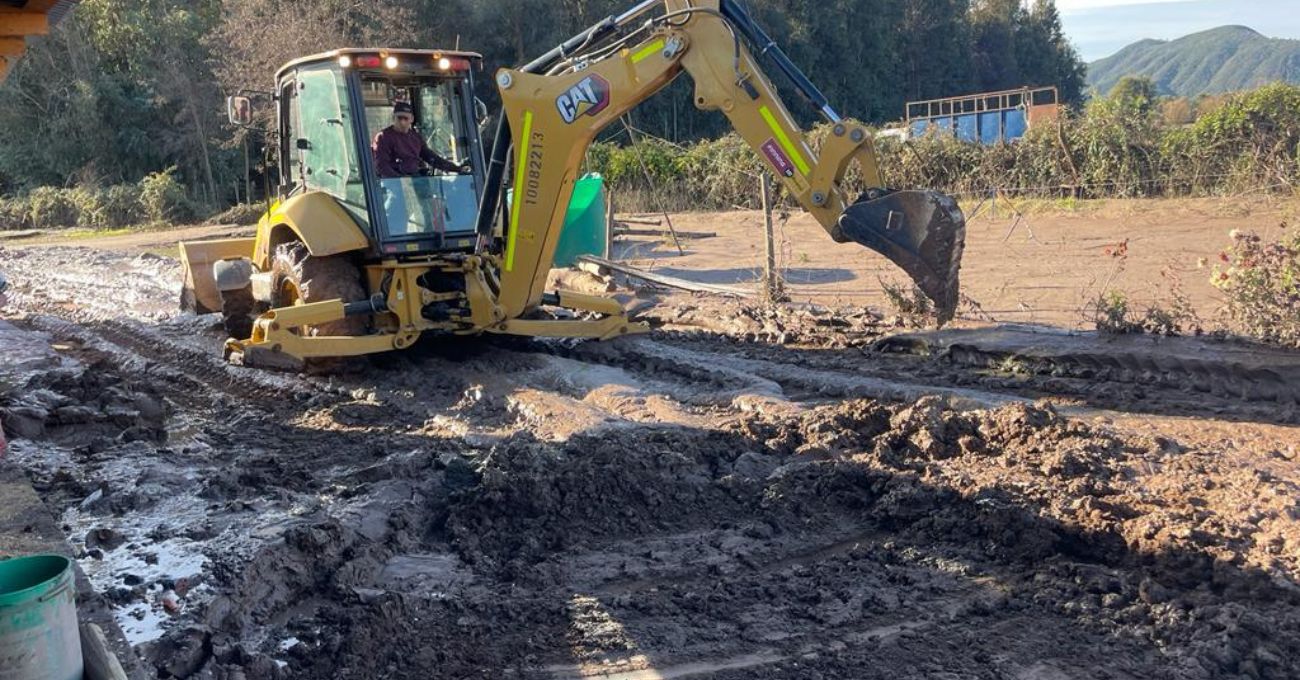 Finning apoya con maquinaria Caterpillar a ciudades afectadas por las lluvias