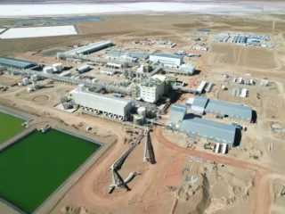 Lithium Americas inicia producción de litio en el proyecto más grande de Argentina
