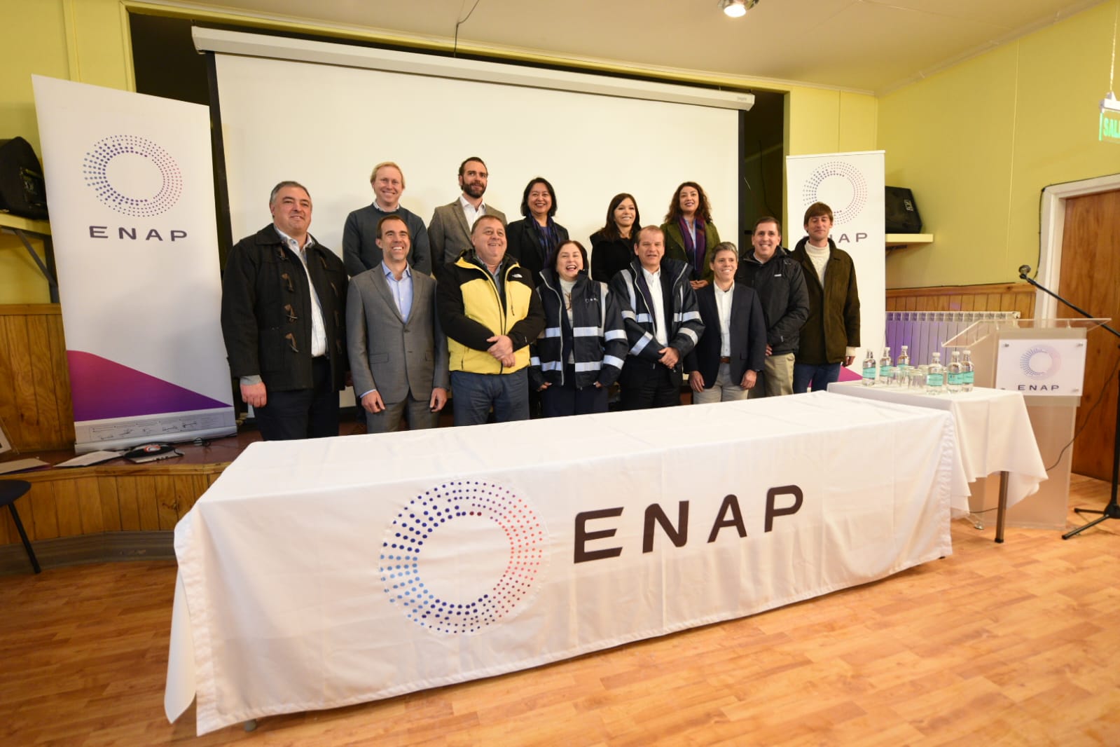 ENAP firma acuerdo con seis empresas de energía para generar el mayor desarrollo de infraestructura de Hidrógeno verde del país