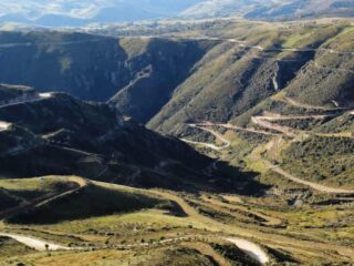 Southern Copper emprende acciones legales contra "mineros ilegales" en Los Chancas