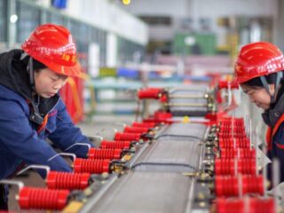 La actividad manufacturera de China cae por cuarto mes consecutivo