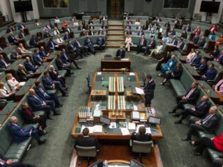 Australia bloquea adquisición de minera de litio por empresa vinculada a China