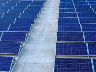 Una situación de acaparamiento: almacenes europeos que almacenan paneles solares por valor de 7.000 millones de euros
