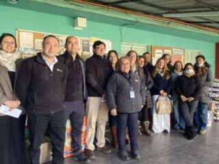 Voluntariado de trabajadores de El Teniente apoya al Hogar de Cristo con entrega de pañales, artículos de aseo y ropa de abrigo para el invierno