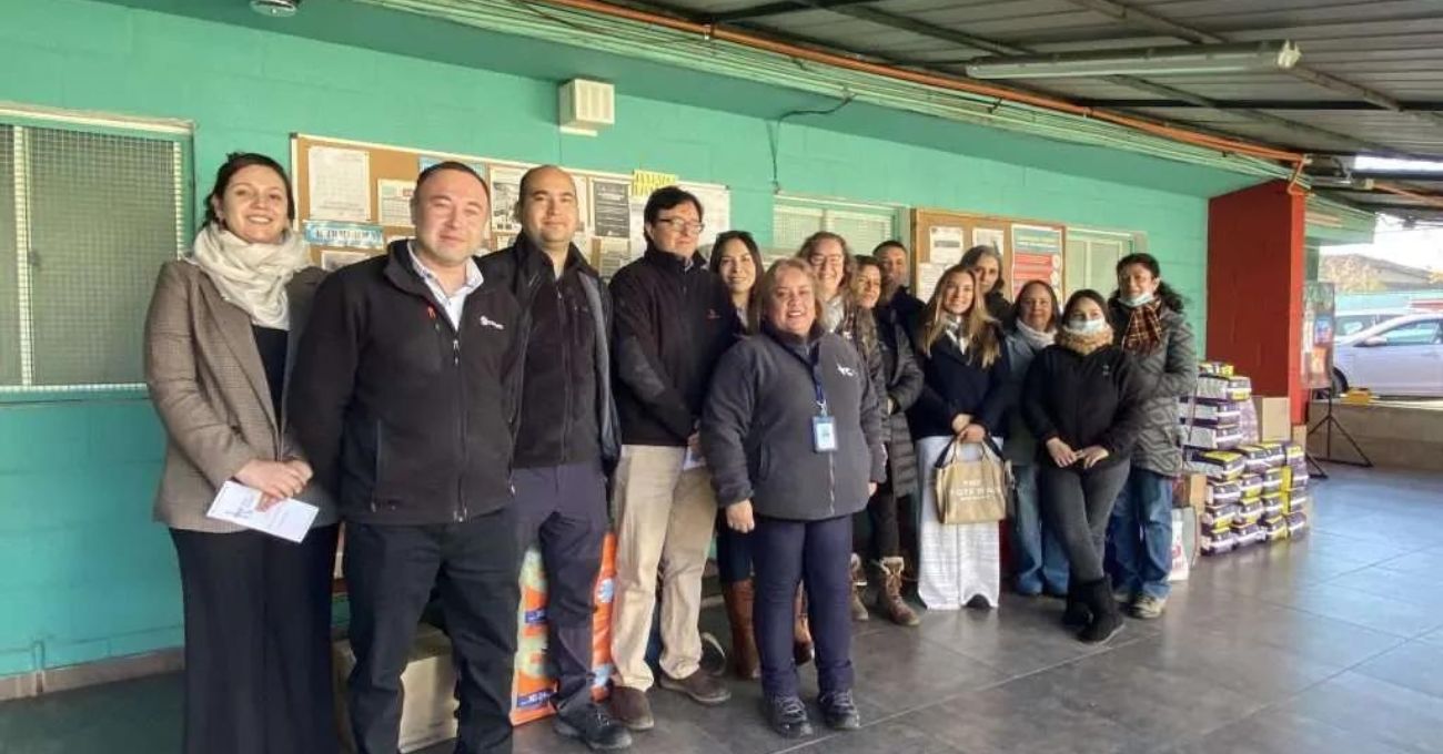 Voluntariado de trabajadores de El Teniente apoya al Hogar de Cristo con entrega de pañales, artículos de aseo y ropa de abrigo para el invierno