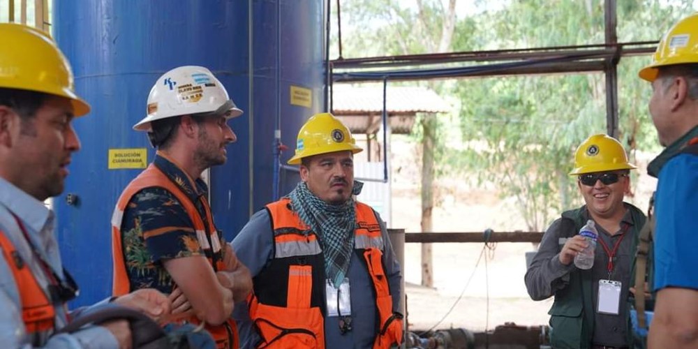 Geólogos de Sernageomin tuvieron destacada visita a Honduras