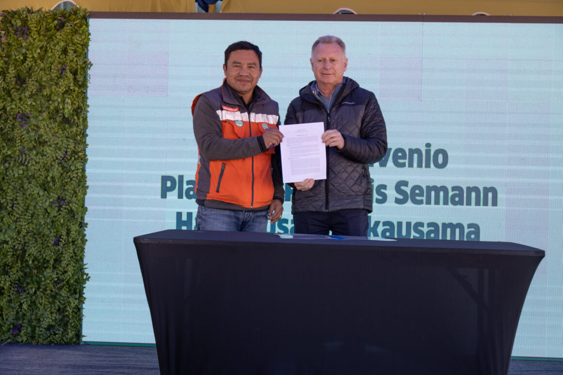 SQM y Universidad Católica del Norte fortalecen su compromiso con la sostenibilidad en el Salar de Atacama