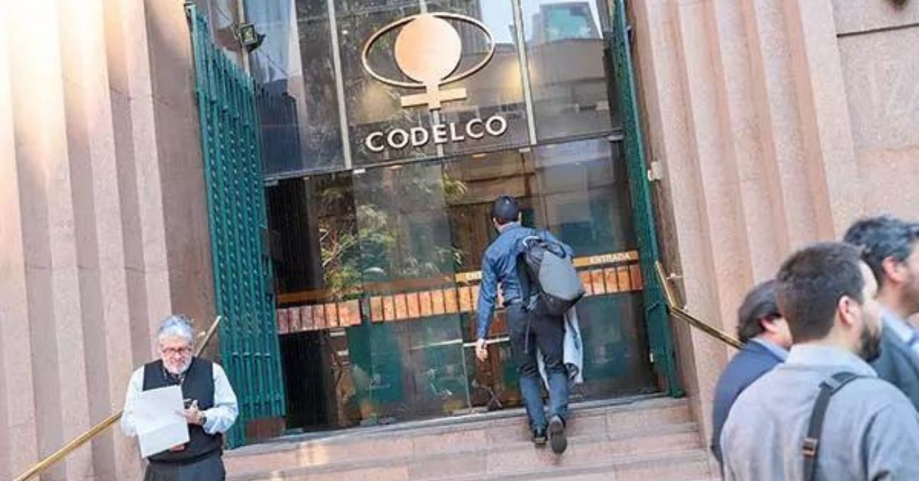 Codelco recorta personal de la casa matriz y adopta medidas de contención de costos en medio de crisis