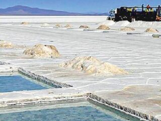 Ministerio de Minería autoriza a Enami a incursionar en salares donde hay inversiones de empresas privadas