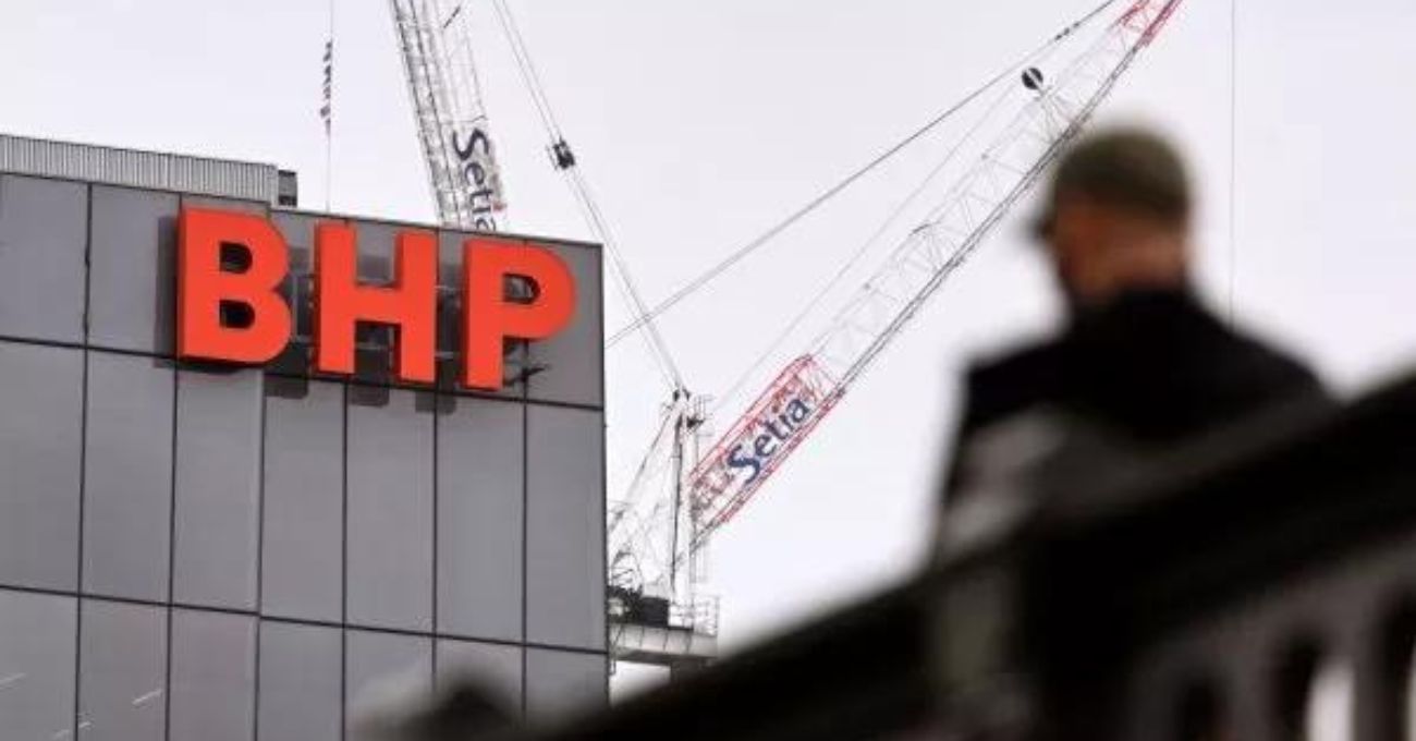 Ganancias anuales de BHP caen 37% a medida que disminuye la demanda de metales desde China