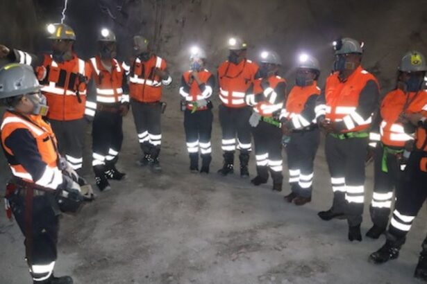 Familiares de trabajadores conocieron realidad de Mina Subterránea de Chuqui