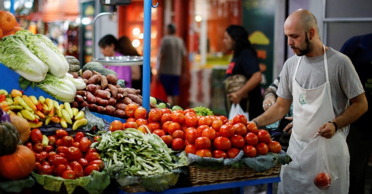 IPC sube en julio sobre las estimaciones del mercado impulsado por alza de alimentos y bebidas