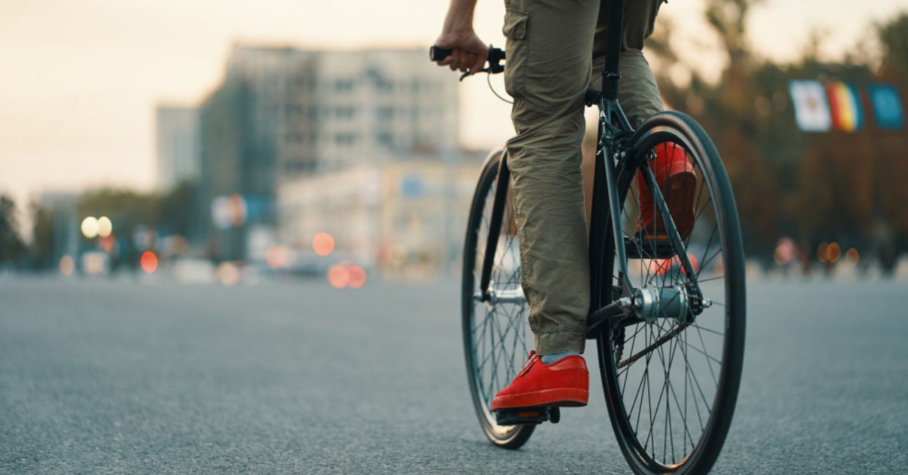 ¿Cuáles son los beneficios de andar en bicicleta?